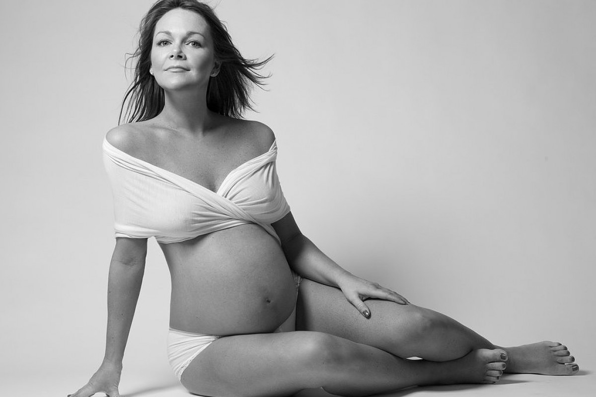 Ретро фото беременной женщины