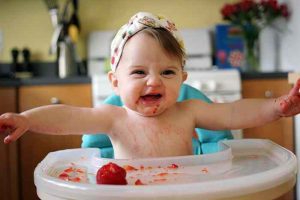 baby-led-weaning-strawberries