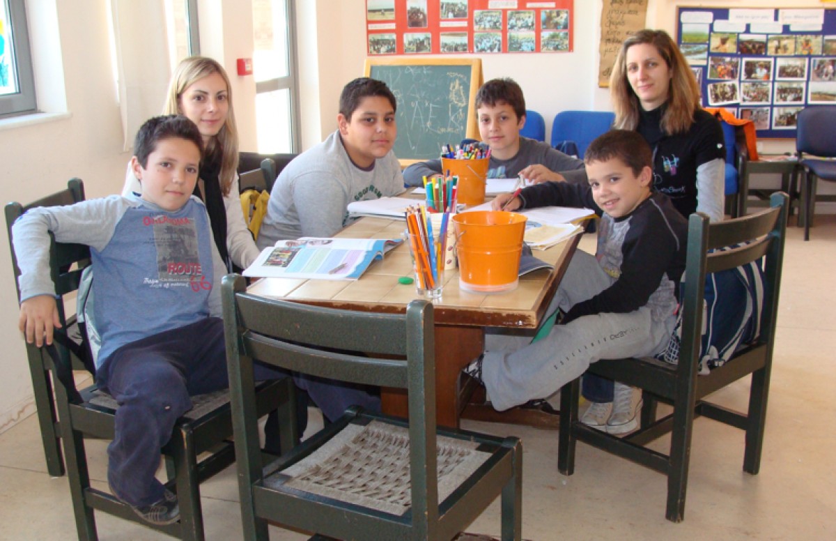 Σχολείο Αγάπης: δωρεάν φροντιστηριακή βοήθεια για τα σχολικά μαθήματα