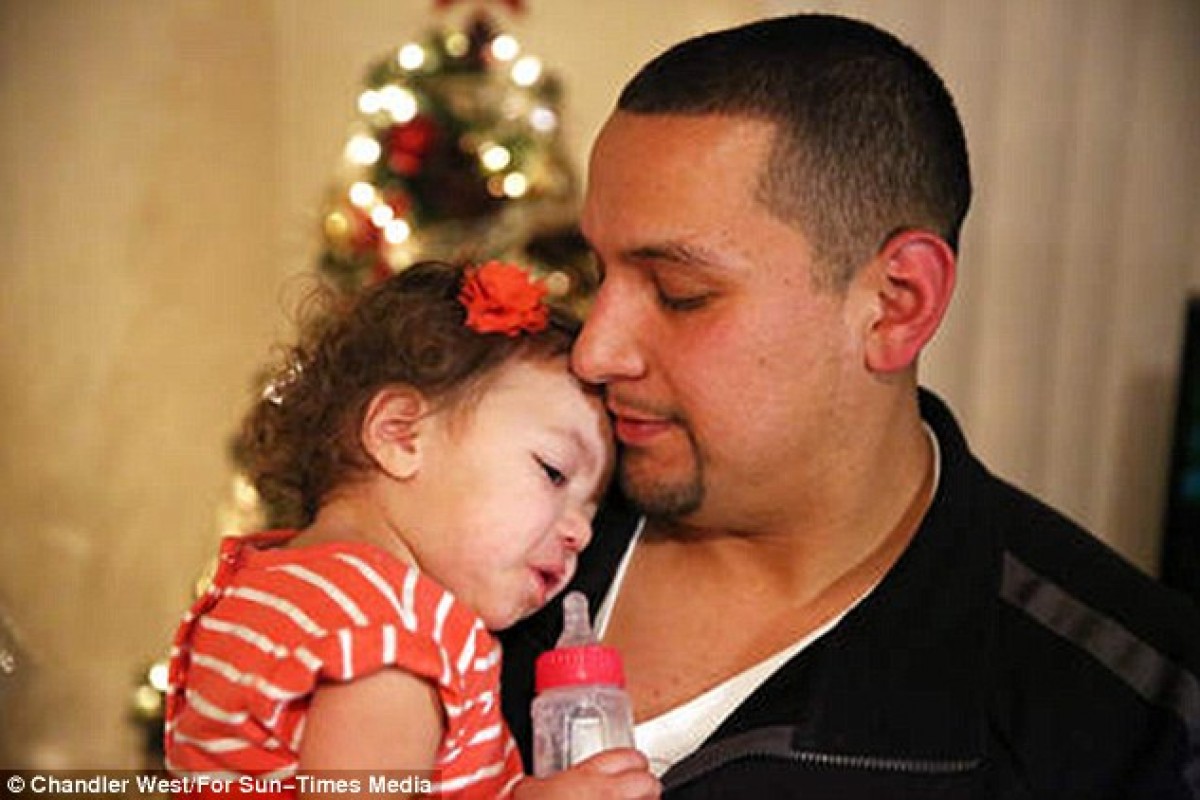 Μπαμπάς χάνει 15 κιλά για να σώσει τη ζωή της κόρης του