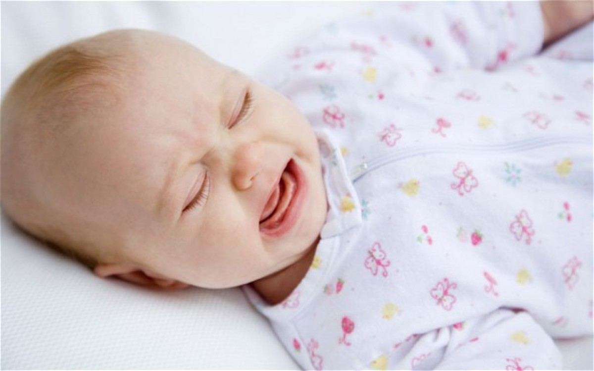 Τα μωρά κλαίνε όντως ψεύτικα για να τραβήξουν την προσοχή μας, λέει μία έρευνα