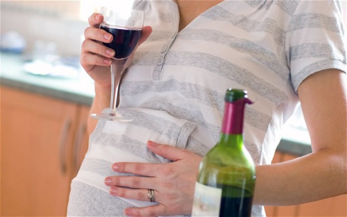 Ένα ποτηράκι στην εγκυμοσύνη μπορεί να κάνει το παιδί να «φέρεται καλύτερα» υποστηρίζει μία έρευνα