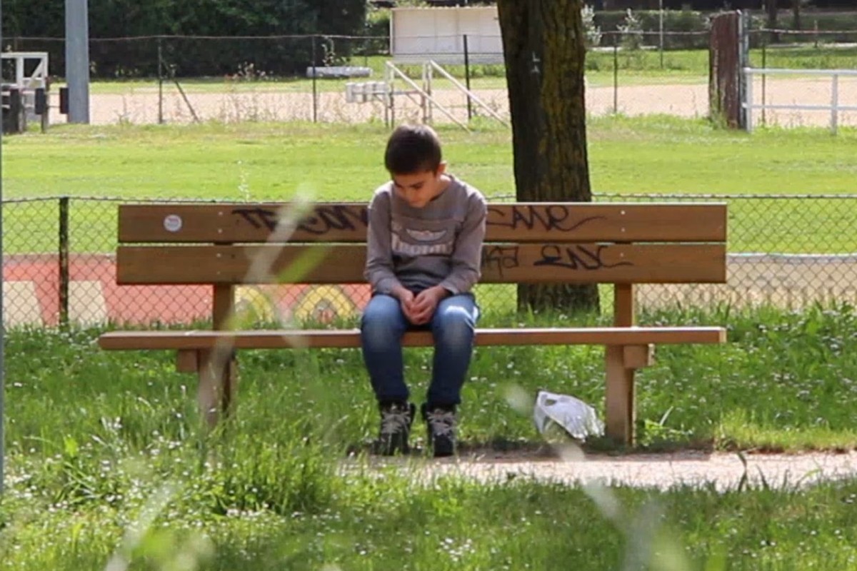 [Βίντεο] Το εξαφανισμένο αγόρι που όλοι αγνόησαν