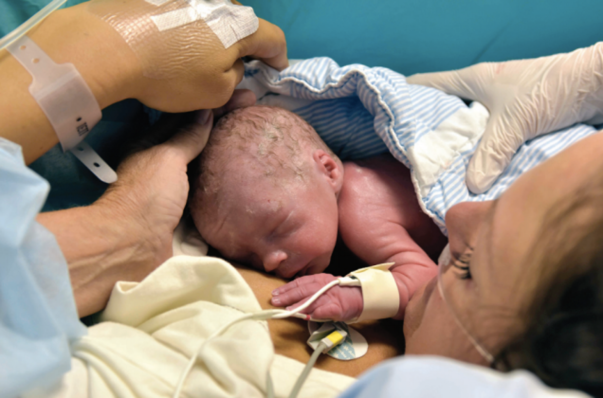Ιατρική πρωτιά: Μωρό γεννήθηκε με επιτυχία από ξένη μήτρα