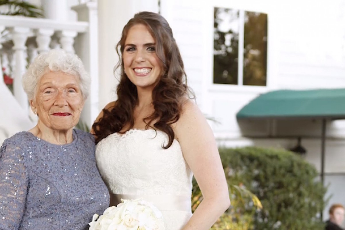 Γιαγιά ετών 95: Η καλύτερη παράνυφος για τον γάμο της εγγονής της