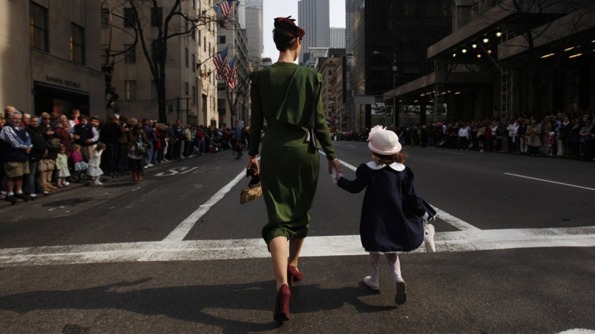 Οι εργαζόμενες μητέρες μεγαλώνουν επαγγελματικά επιτυχημένες κόρες, σύμφωνα με έρευνα