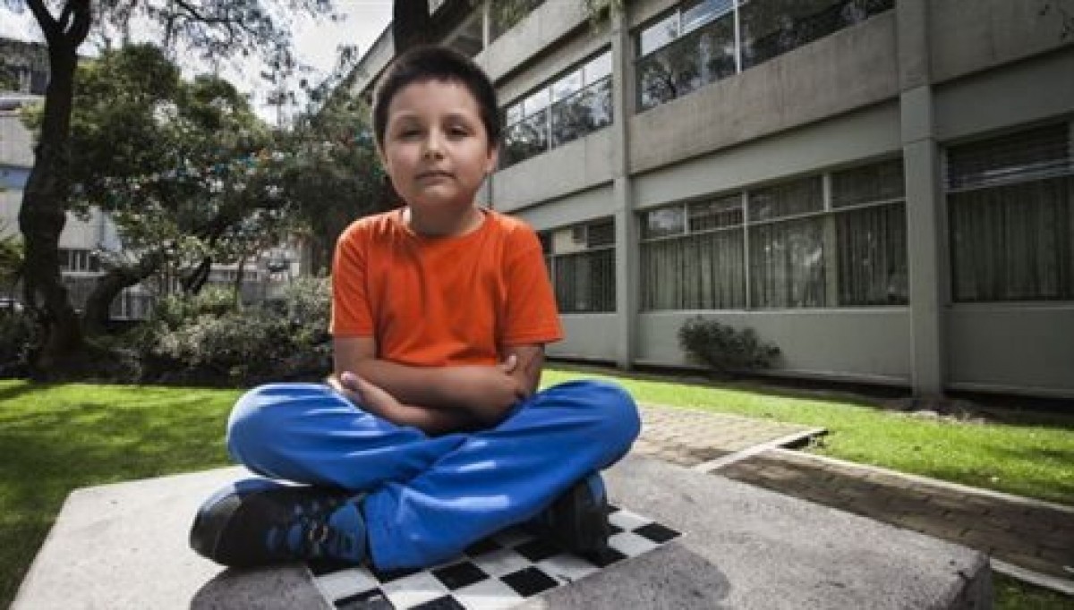 Κάρλος Σανταμαρία: Φοιτητής, ετών 9