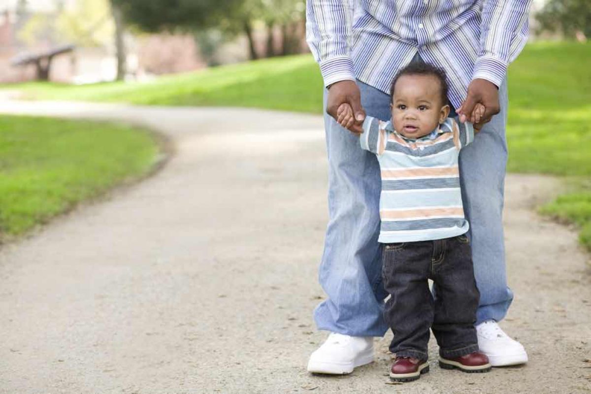 9 λόγοι για να μην «περπατάμε» τα μωρά
