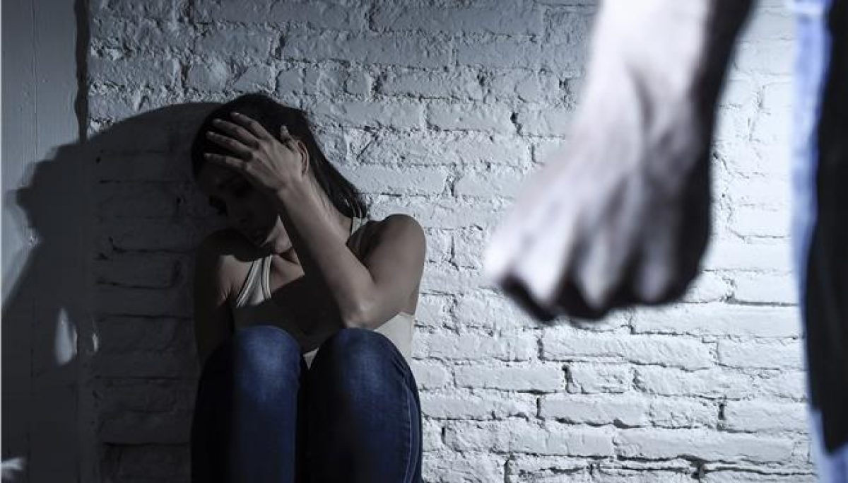 Ενδοοικογενειακή βία: 13.700 περιστατικά από το 2014