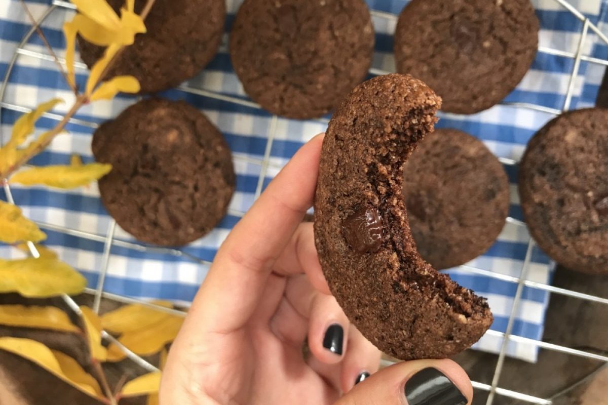 Σοκολατένια μπισκότα με ταχίνι