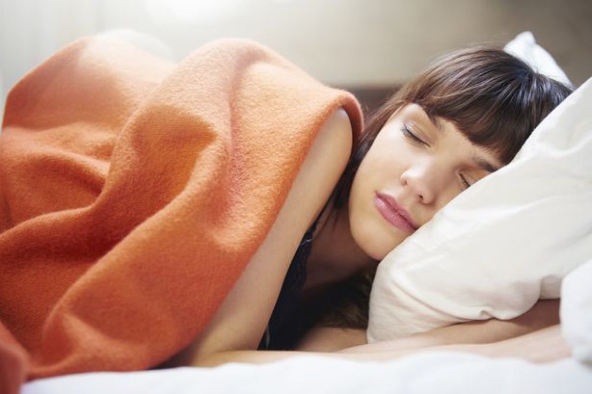 Πώς μπορείτε να έχετε καλύτερο και ξεκούραστο ύπνο με 4 βήματα