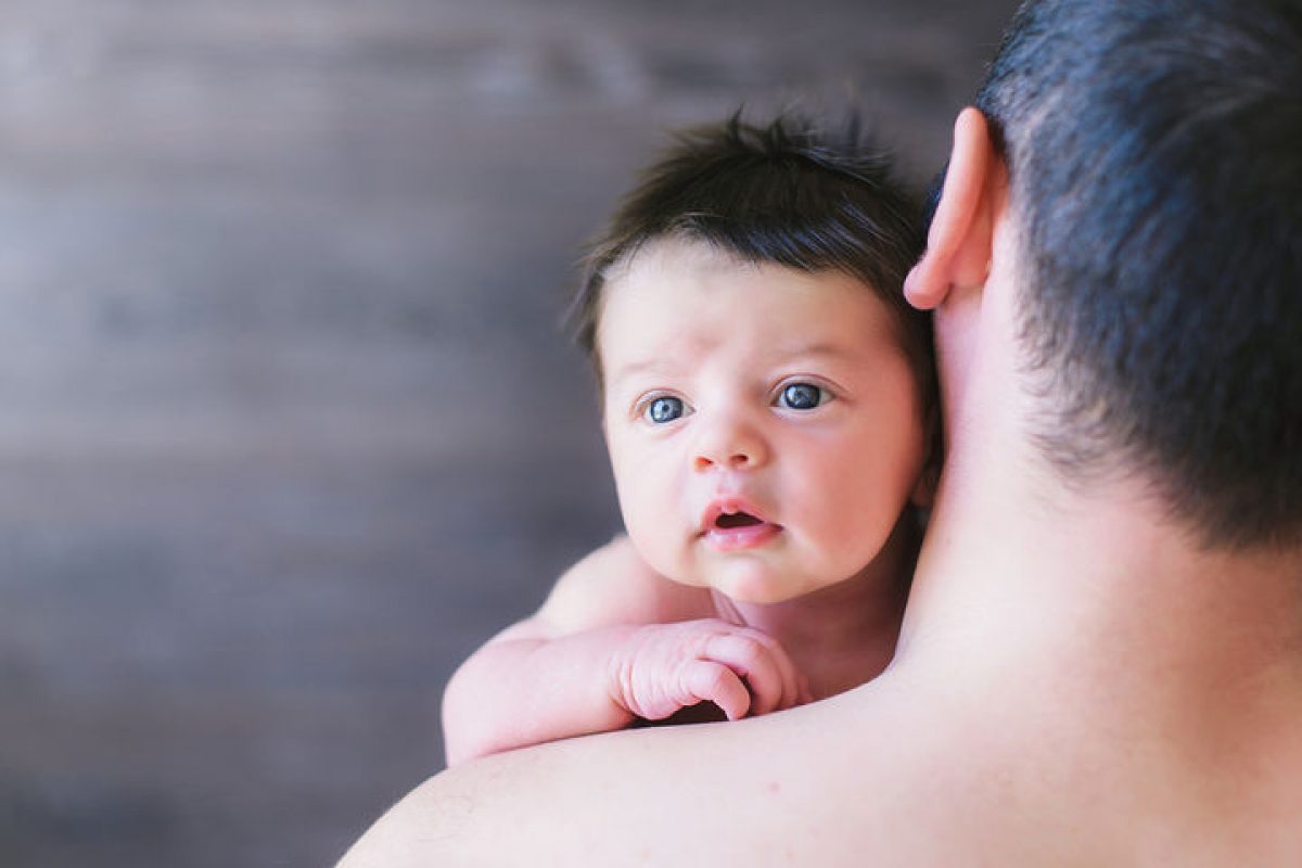 Ηλικία τεκνοποίησης ανδρών: Οι πιθανοί κίνδυνοι για το έμβρυο και τη μητέρα