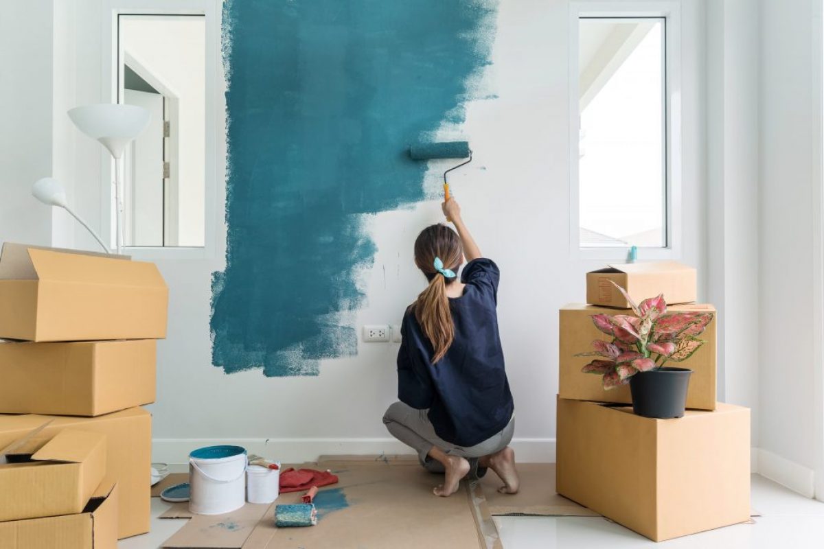 Οδηγίες για να βάψεις έναν τοίχο με υγρασία σε 4 βήματα!