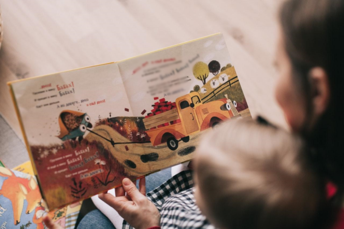 Τα παιδιά που τους διαβάζουν γνωρίζουν περισσότερες από 1 εκατομμύριο λέξεις μέχρι το Δημοτικό