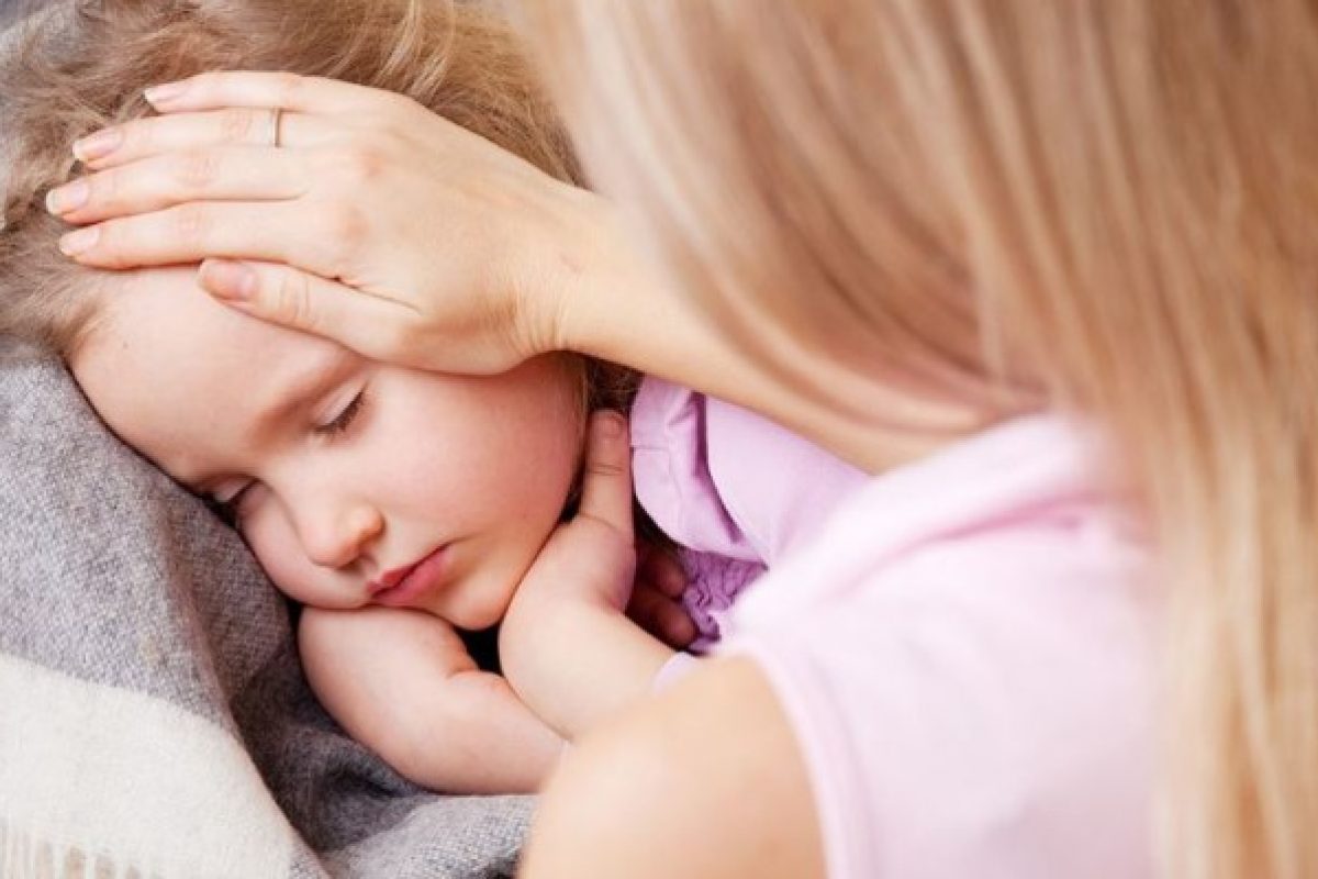 Παιδικές ασθένειες του καλοκαιριού – Τι πρέπει να ξέρουν οι γονείς