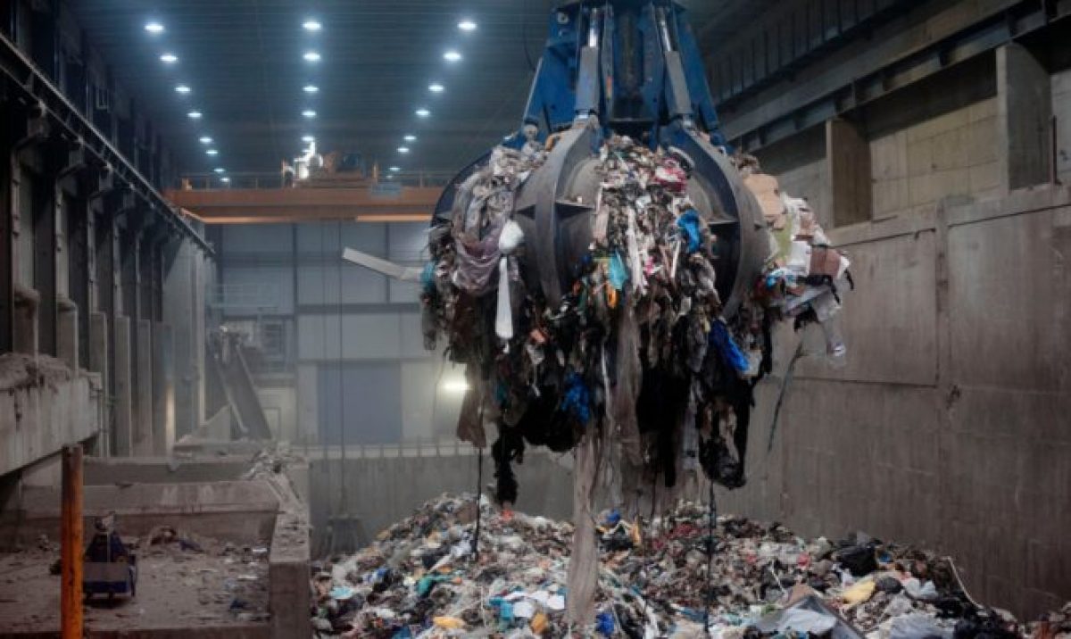 Η Σουηδία κάνει τόσο καλή ανακύκλωση που τους τελείωσαν τα σκουπίδια και κάνουν εισαγωγές