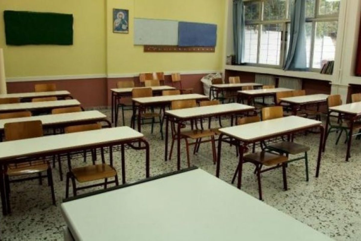 Θεσσαλονίκη: Έρευνα της Aστυνομίας για το περιστατικό με τη μαθήτρια που εξαναγκάστηκε να γλείψει τουαλέτα