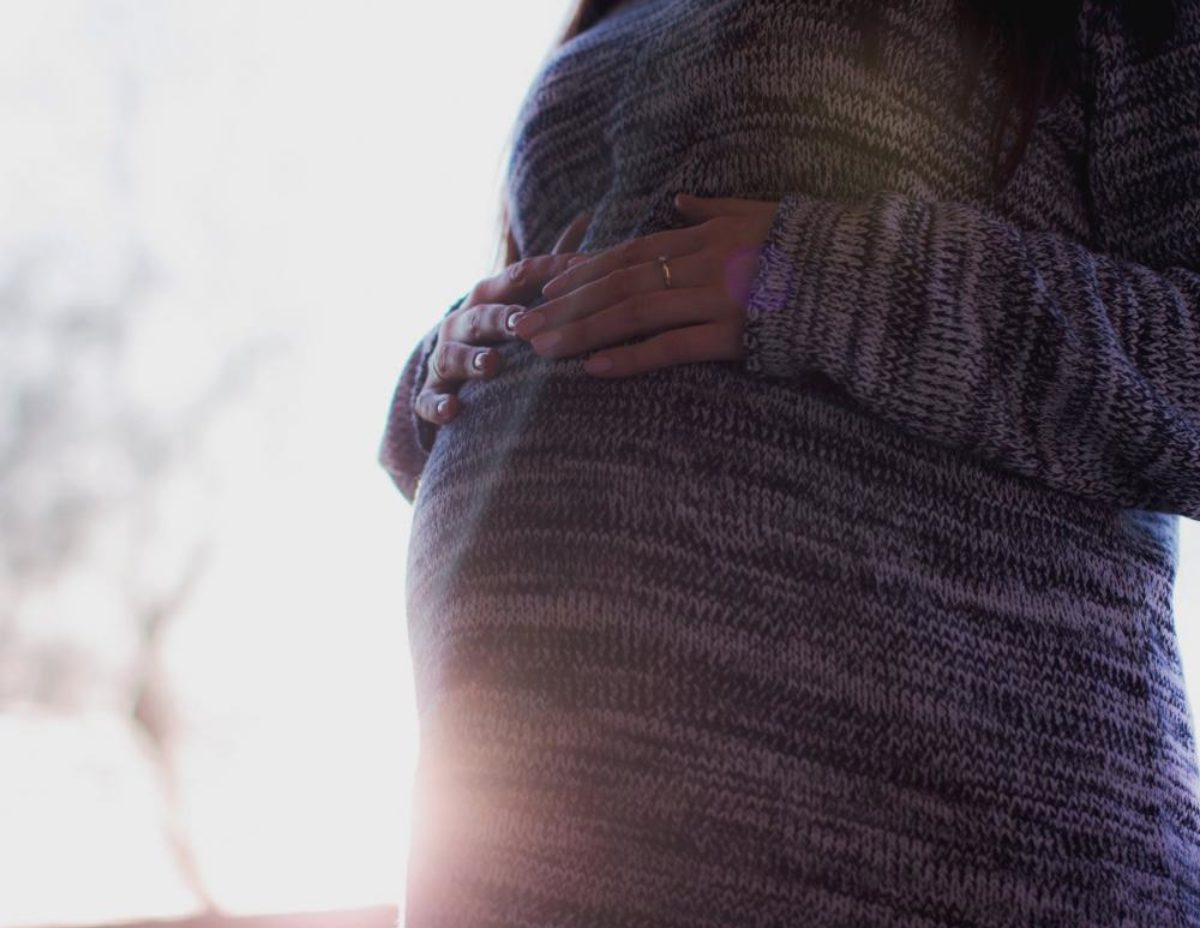 COVID-19 και εγκυμοσύνη: Όσα πρέπει να ξέρετε σύμφωνα με τον ειδικό