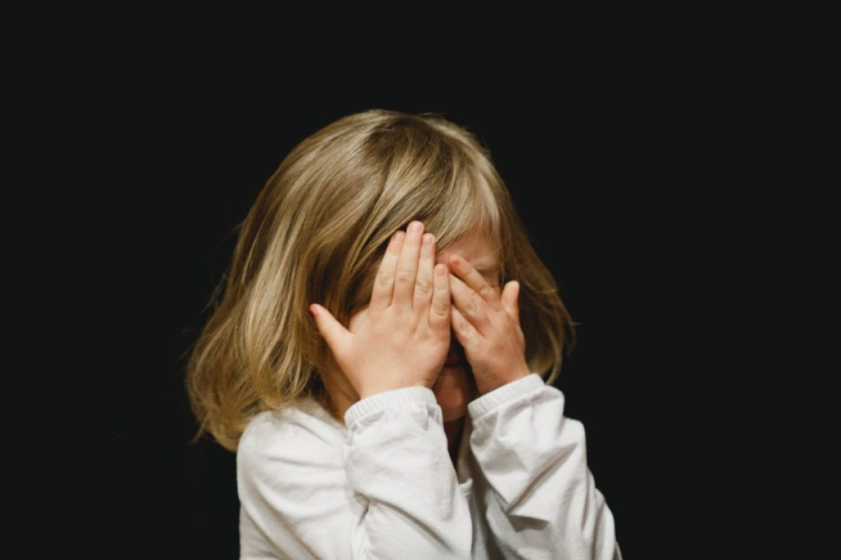 «Μην λες ανοησίες»: Γιατί δεν πρέπει να το λέτε ποτέ αυτό στο παιδί