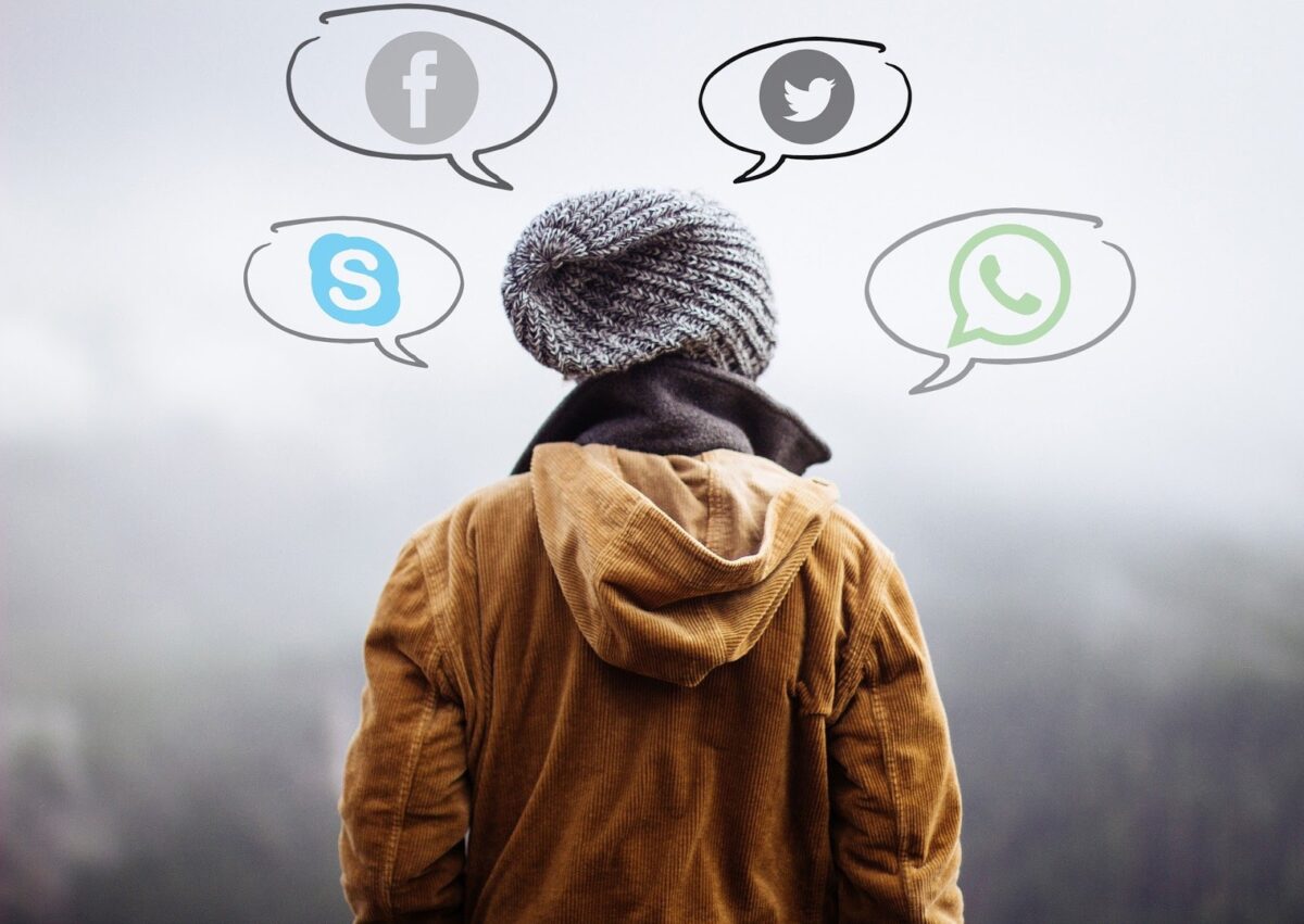 Πως η υπερβολική χρήση των Μέσων Κοινωνικής Δικτύωσης μειώνει τις κοινωνικές μας δεξιότητες