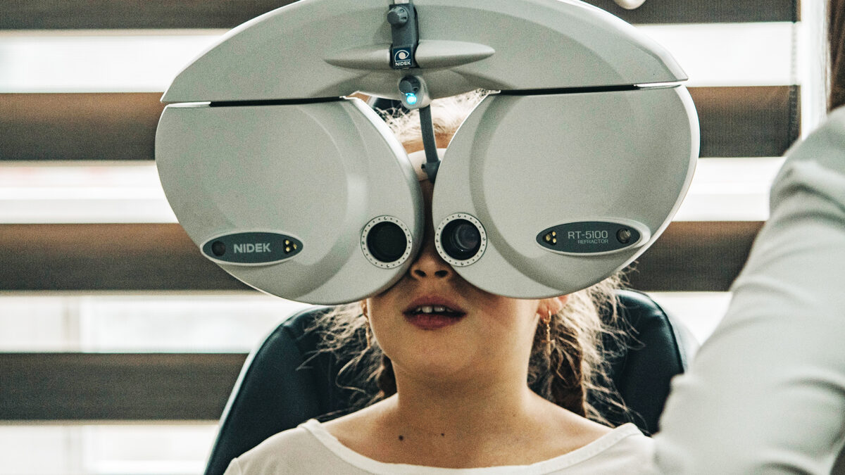 Τεμπέλικο μάτι και στραβισμός: Όλα όσα πρέπει να ξέρετε για την όραση του παιδιού